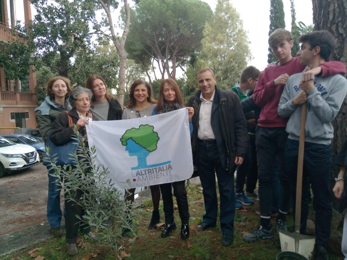 Giornata nazionale degli alberi 2019: L’Altritalia Ambiente presente nelle scuole di molte province italiane